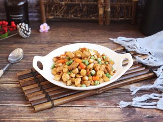 15、鸡丁炒豌豆杏鲍菇,成品图。