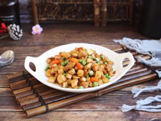 16、鸡丁炒豌豆杏鲍菇,成品图。