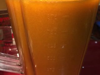 3、南瓜羹????,再加适量的水高速搅拌一分钟。然后把它倒进锅里边搅拌煮开放点盐和香油，关火盛出。