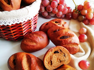 18、葡萄干红糖欧包,口感丰富!健康零添加!