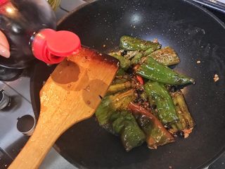 14、超满足便当（7）,在加入少许生抽 白糖 盐 （一丢丢醋 可加可不加）