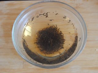 2、照烧金蛋,红茶事先用开水泡好