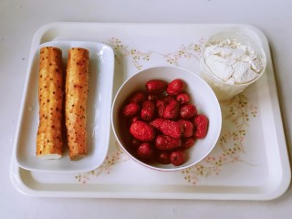 1、山药红枣糕,食材准备好