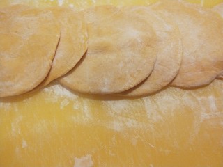 16、红枣红糖馒头,轧面皮。