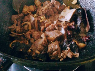 13、滋阴益气止汗，黄芪石斛番鸭煲,收浓汤汁