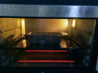 12、红枣面包,烤箱预热，160度20分钟