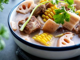 13、排骨莲藕玉米汤,超美味啊