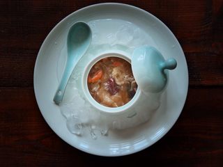 14、红枣枸杞银耳百合汤,美容养颜 必备佳品