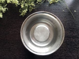 6、自酿甜酒（酸奶机版）,晾100克冷开水，必须凉透再进行下一步