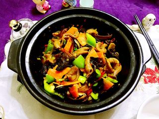 32、来点重口味+麻辣干锅肥肠,成品