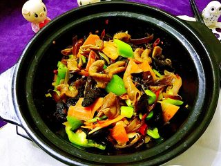 33、来点重口味+麻辣干锅肥肠,成品