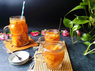 12、水果红茶,喜欢喝冰镇,等凉透放冰箱,爱喝热的可以倒入杯中直接饮用