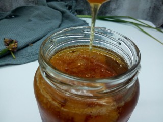 2、柠檬蜂蜜茶,蜂蜜是老家带来的