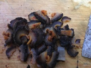 3、红极参藜麦油条粥,红极参切小条