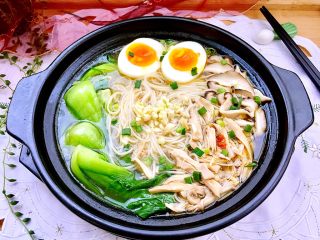26、来一碗冬日暖食➕香菇小棠菜鸡汤面,成品
