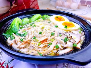 29、来一碗冬日暖食➕香菇小棠菜鸡汤面,成品