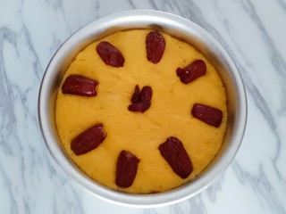 14、南瓜发糕,放上红枣