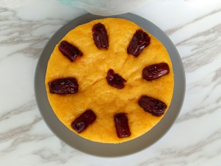 16、南瓜发糕,蒸好的南瓜发糕