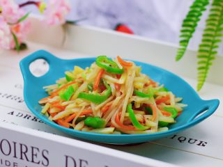 17、家常辣炒土豆丝,一个人干掉一盘都不过瘾。