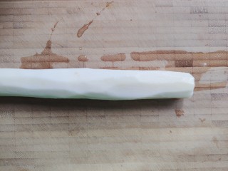 3、木耳炒山药,山药去皮洗净