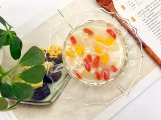 6、宝宝辅食：红薯挤挤面-10M+,香香甜甜，软糯可口，赶紧端给宝宝享受吧。