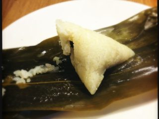 10、端午节 枣粽,如图