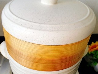 3、#最爱包子#+仿真小南瓜豆沙包,蒸15分钟左右