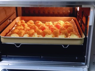 11、简单自制零食 无油版低脂劲爆鸡米花,烤盘入烤箱中层！