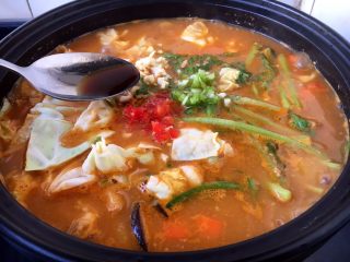 23、大酱豆腐汤,淋入1小勺的米醋体香。