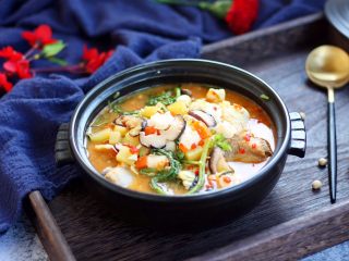 24、大酱豆腐汤,成品图。