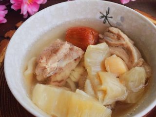 12、瑶柱花胶猪骨汤【附花胶泡发】,成品。