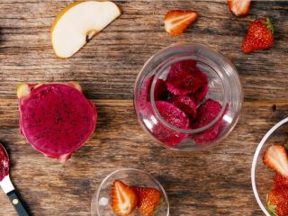 1、火轮果草莓梨子汁,梨子，草莓，梨子