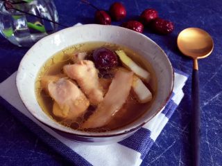 19、沙参玉竹椰子鸡汤(附开椰子方法),成品