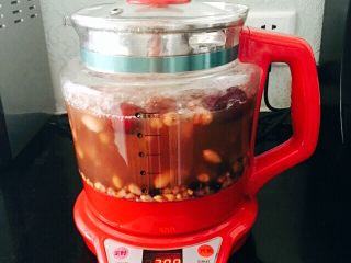 3、养生壶瘦身排毒养颜汤,开最大功能煮开、然后用300瓦数继续煮1.30小时即可、喝的时候、撒点藏红花、有利于活血化淤……☕️????????