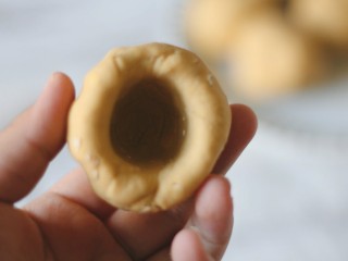 10、红糖燕麦窝头,底部是这样的。