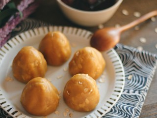 14、红糖燕麦窝头,美味的粗粮早餐就做好啦。