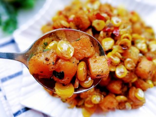 13、椒盐红薯玉米粒,成品！好好吃，一盘根本不够吃哦！