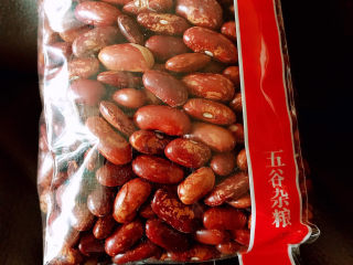 1、烤牛肉粒,准备好花腰豆