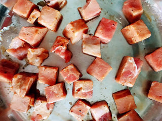 10、烤牛肉粒,什么都不需要放，直接倒入盘中