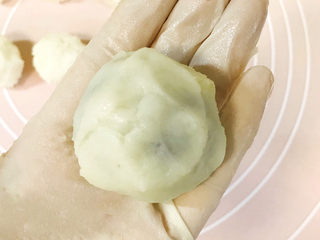 11、山药红枣糕,包起来成圆球