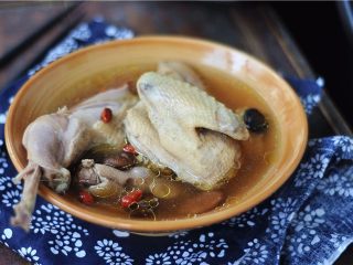 13、砂锅炖鸡,成品