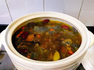 11、菌类料理+红枣榛蘑乌鸡汤,完全出味，