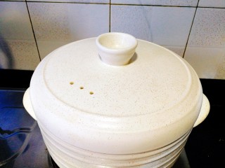 10、菌类料理+红枣榛蘑乌鸡汤,再煲3~5分钟