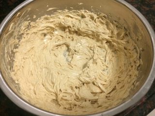 15、红枣泥磅蛋糕,共用了4分钟,混合均匀了。