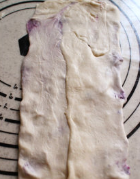 10、香煎紫薯薄饼,左右折迭