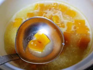 11、红枣南瓜粥,南瓜软烂。
