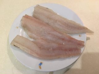 1、香酥鱼排（比炸的还酥）,鳕鱼片先解冻