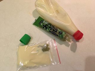 11、香酥鱼排（比炸的还酥）,将美乃滋、芥末酱挤进去