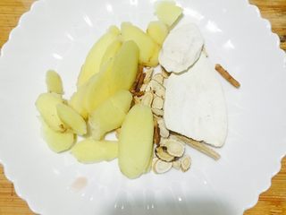 3、#年夜饭#羊肉煲,调味品