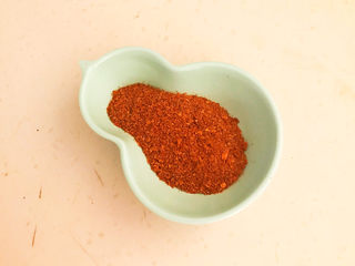 5、盐焗花生米,干料调匀备用